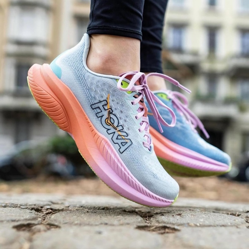 Hoka Mach 6 Women's Blue and Pink Athletic Shoes